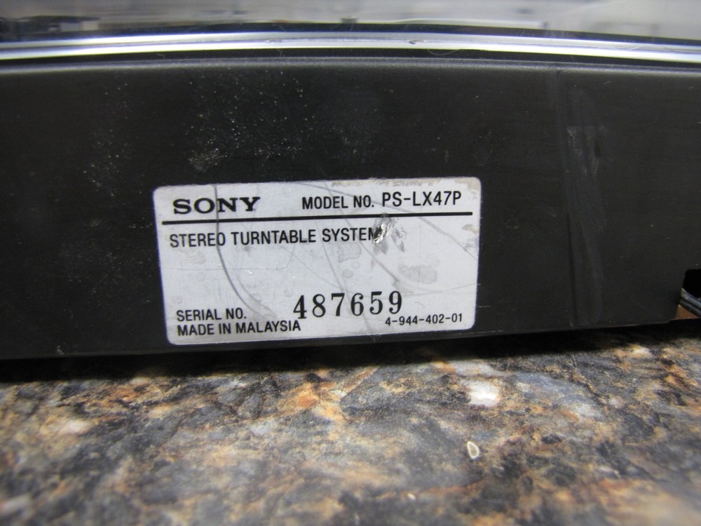 Sony Servo Controlled Turntable, Automatic Stereo System Model PS-LX47P -MR32