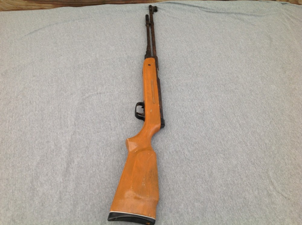 Underlever Air Rifle