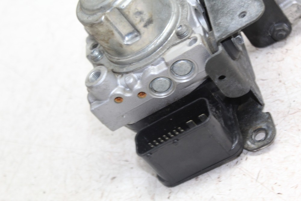 2011 VICTORY VISION TOUR ABS PUMP UNIT MODULE