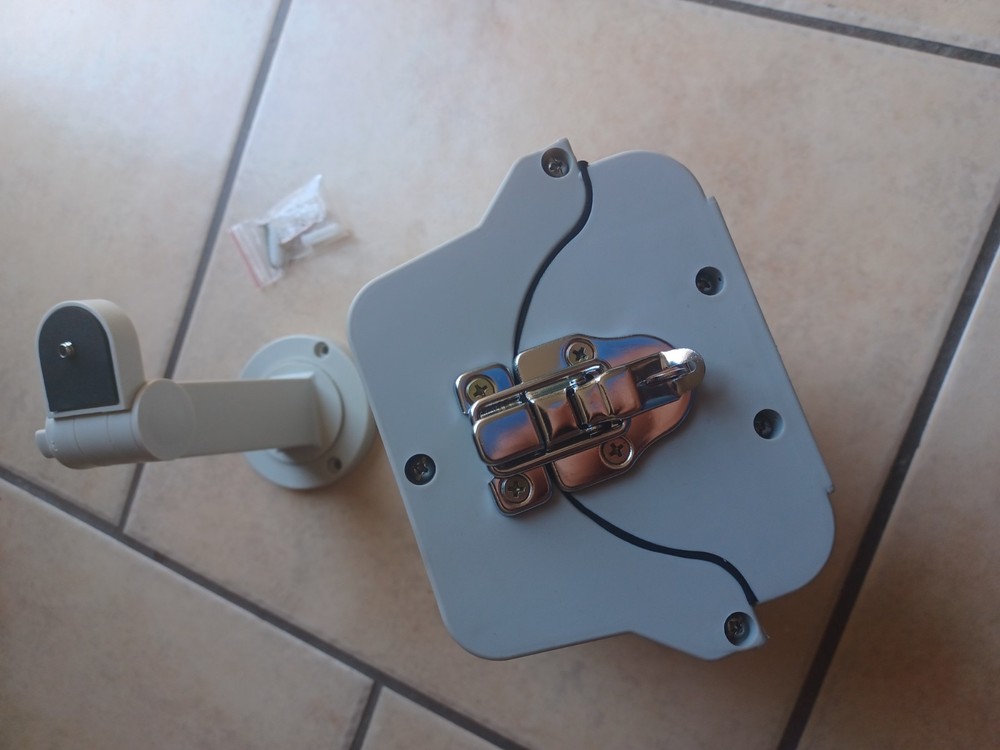 Aluminum Camera Housings and Plastic Arm Bracket