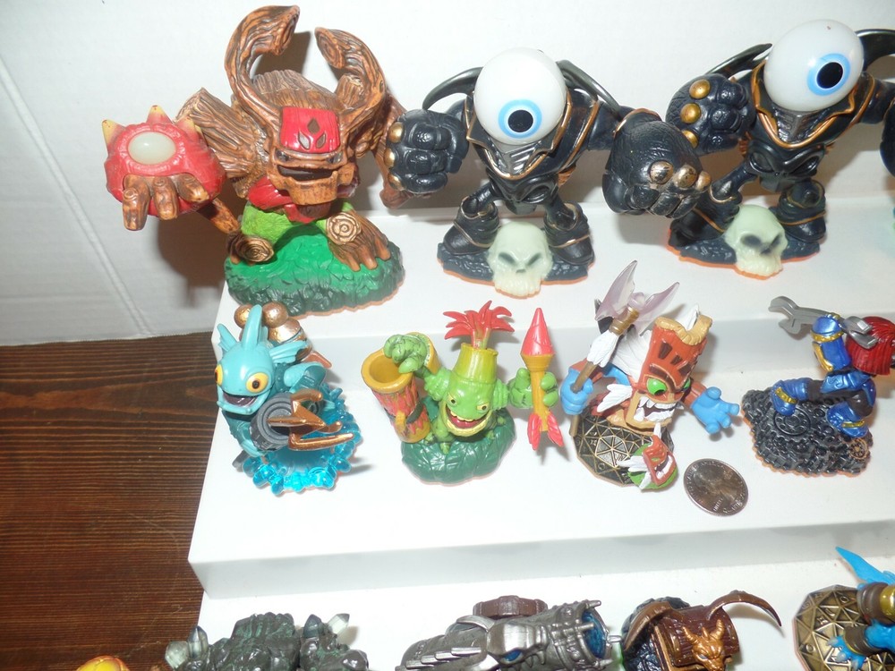 Skylanders Figures Mixed Lot - 16 pieces