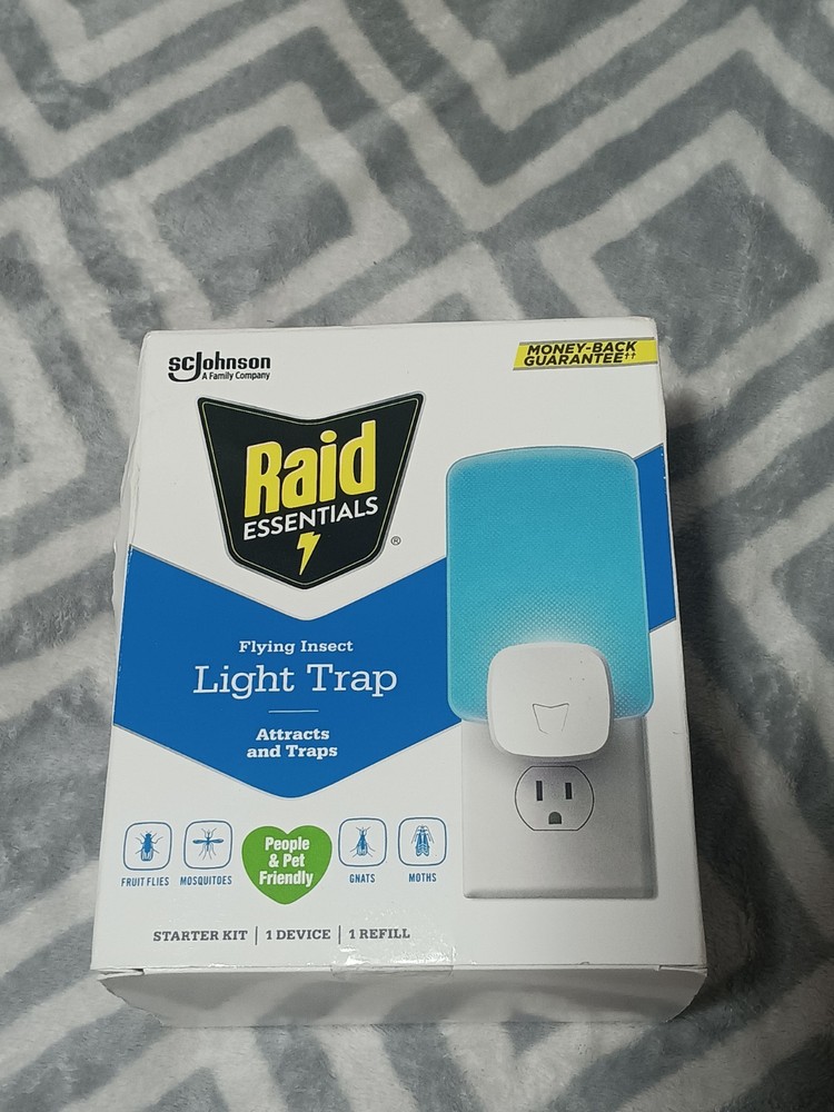 Raid Essentials Flying Insect Light Trap New