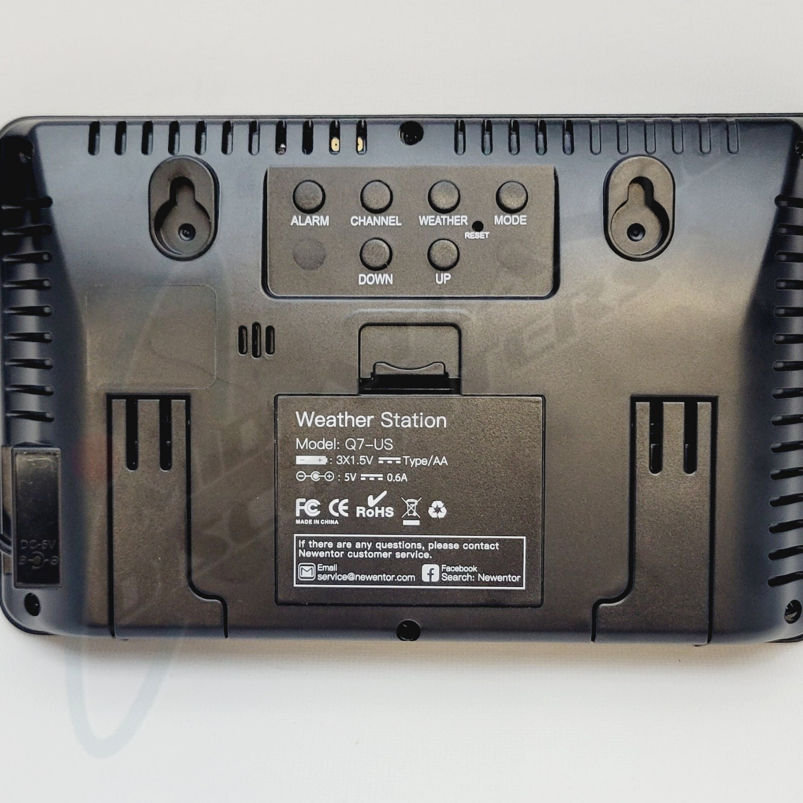 Newentor Q7 Wireless Indoor/Outdoor Weather Station Thermometer Forecast Clock