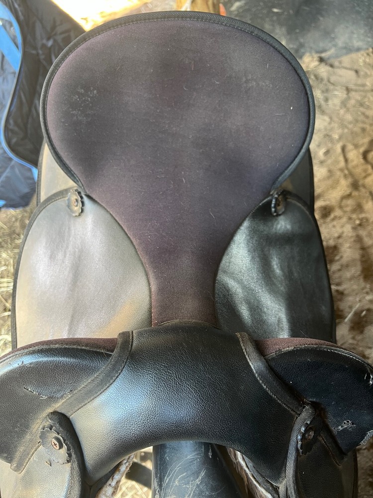 Syd Hill Fender Saddle
