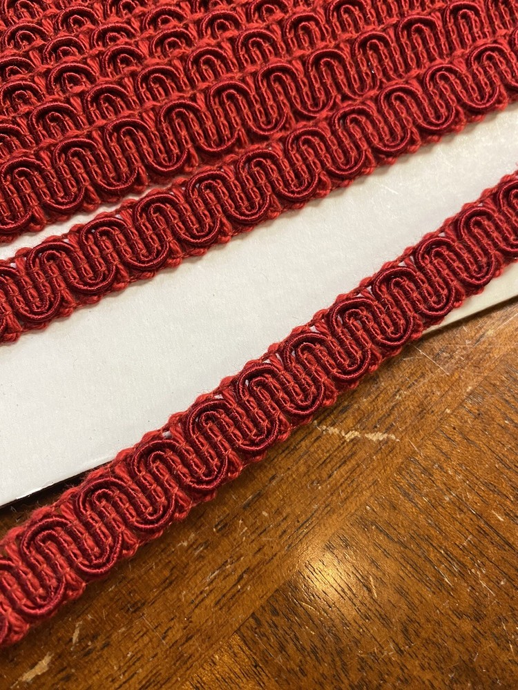 J11 Scroll Gimp Trim
