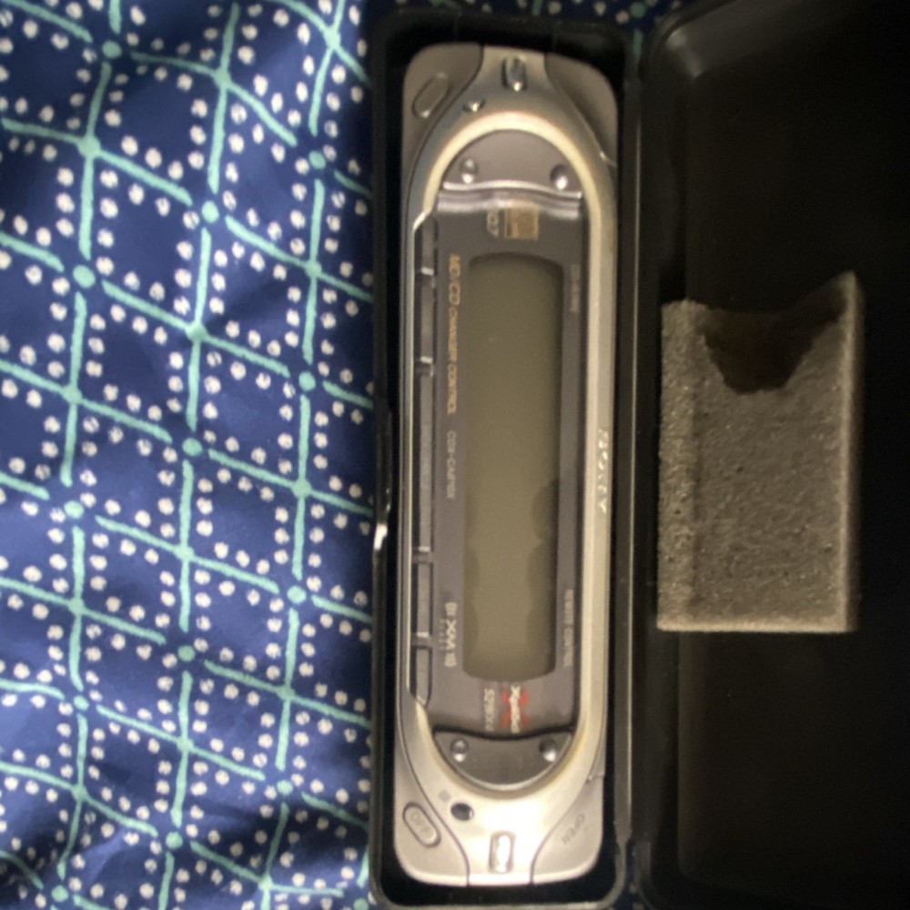 Sony CDX-MP40 Car Audio Replacement Faceplate with Case