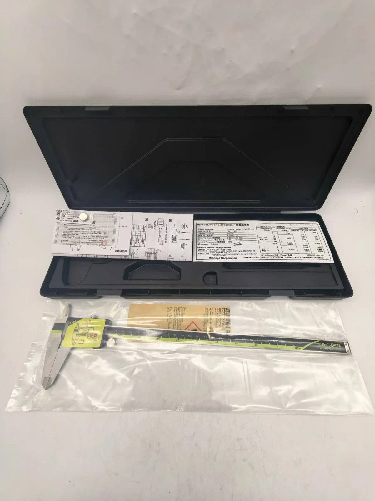 Mitutoyo 500-193-30 300mm/12" Absolute Digital Digimatic Vernier Caliper New