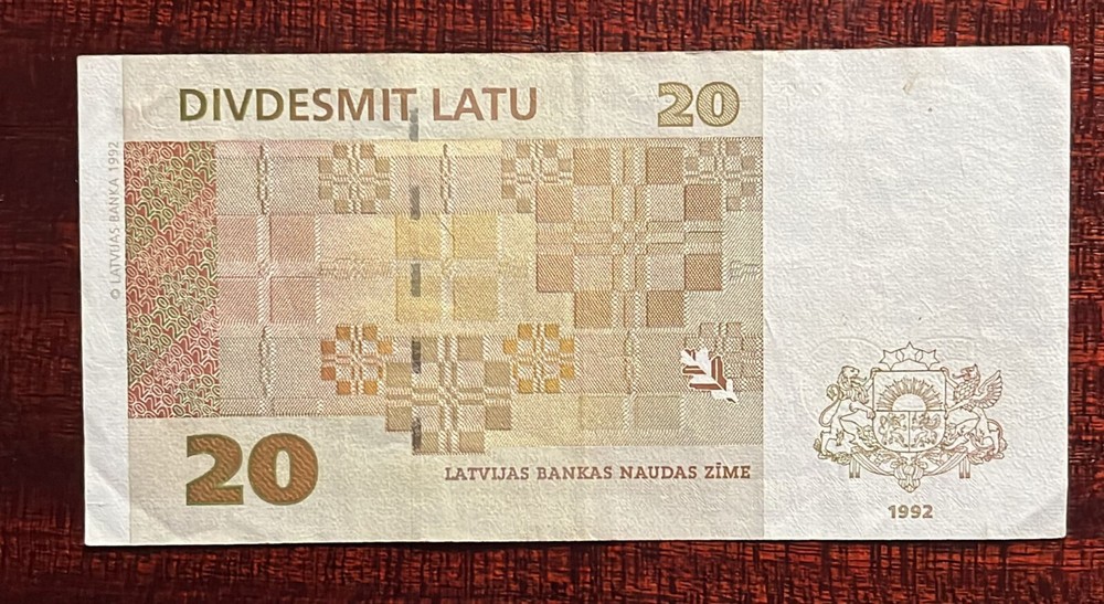 Latvia Ref C954 : 20 Latvian Latu Banknote