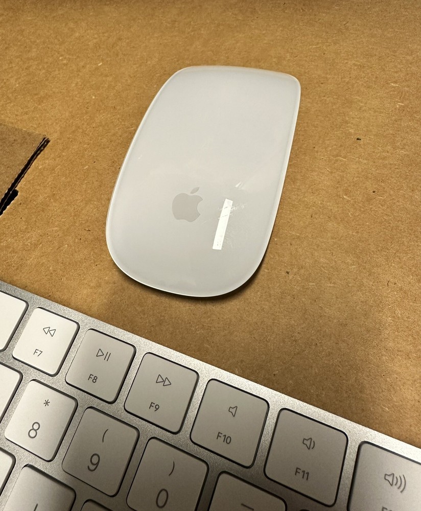 Apple Magic Keyboard 2 A1843 with Magic Mouse 2 -A1657 - White