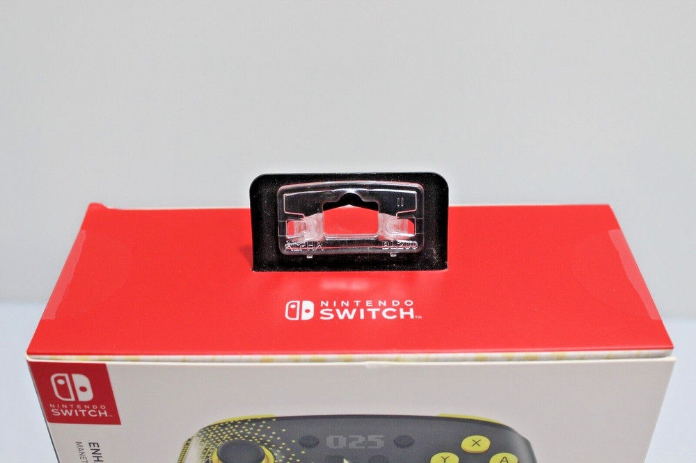 Nintendo Switch; Enhanced Wireless Controller - Pokemon