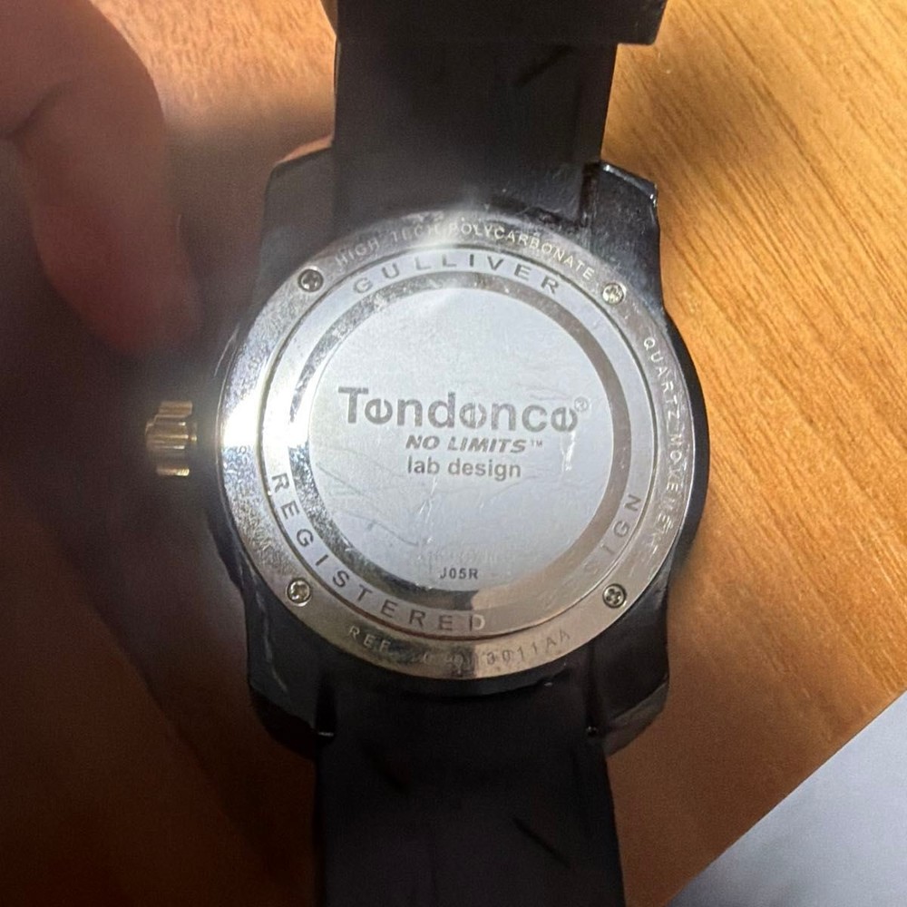 Tendence watch, black, battery dead.