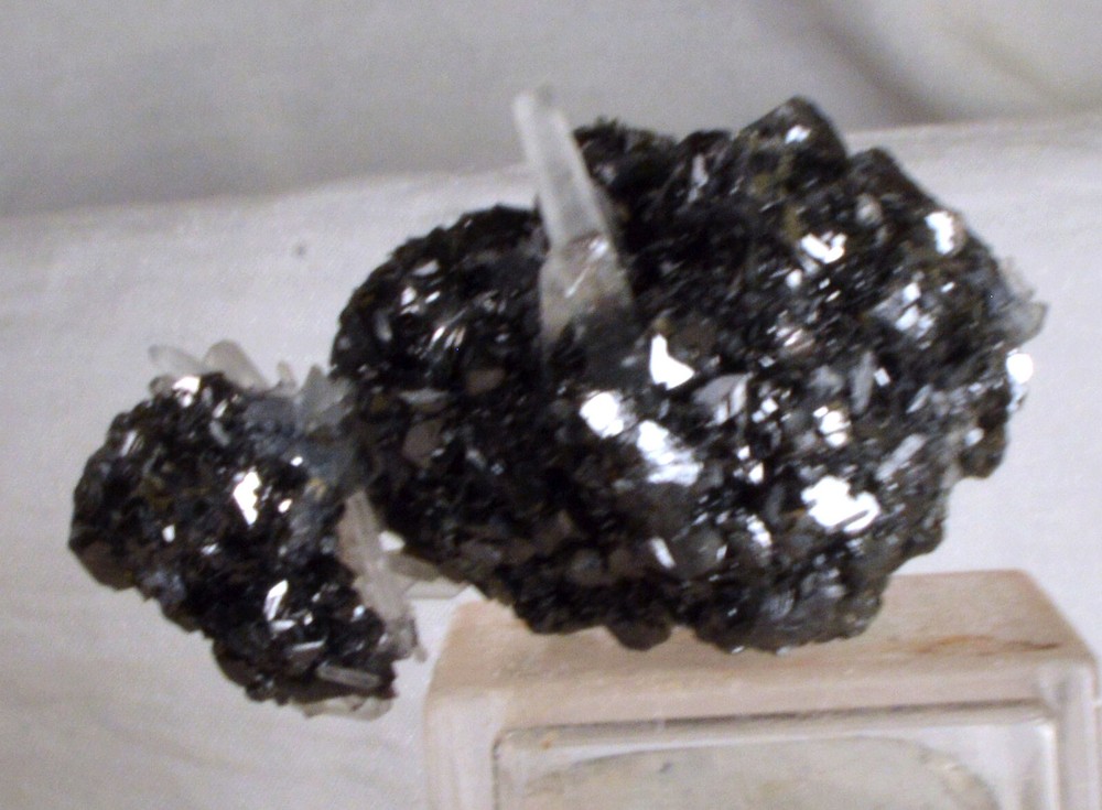 #5269 Sphalerite, Quartz - Bulgaria