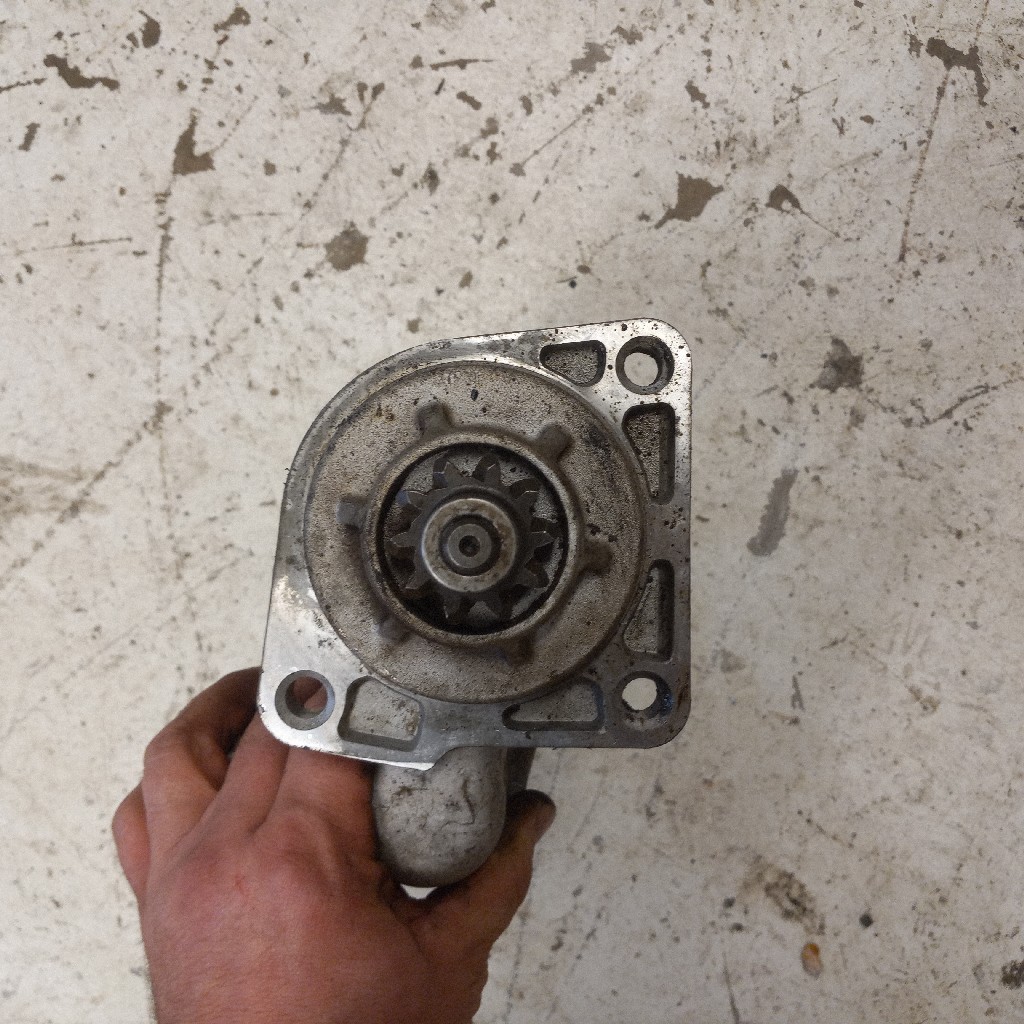 3804470C92 Starter Motor For A Navistar International MaxxForce 7 Diesel Engine