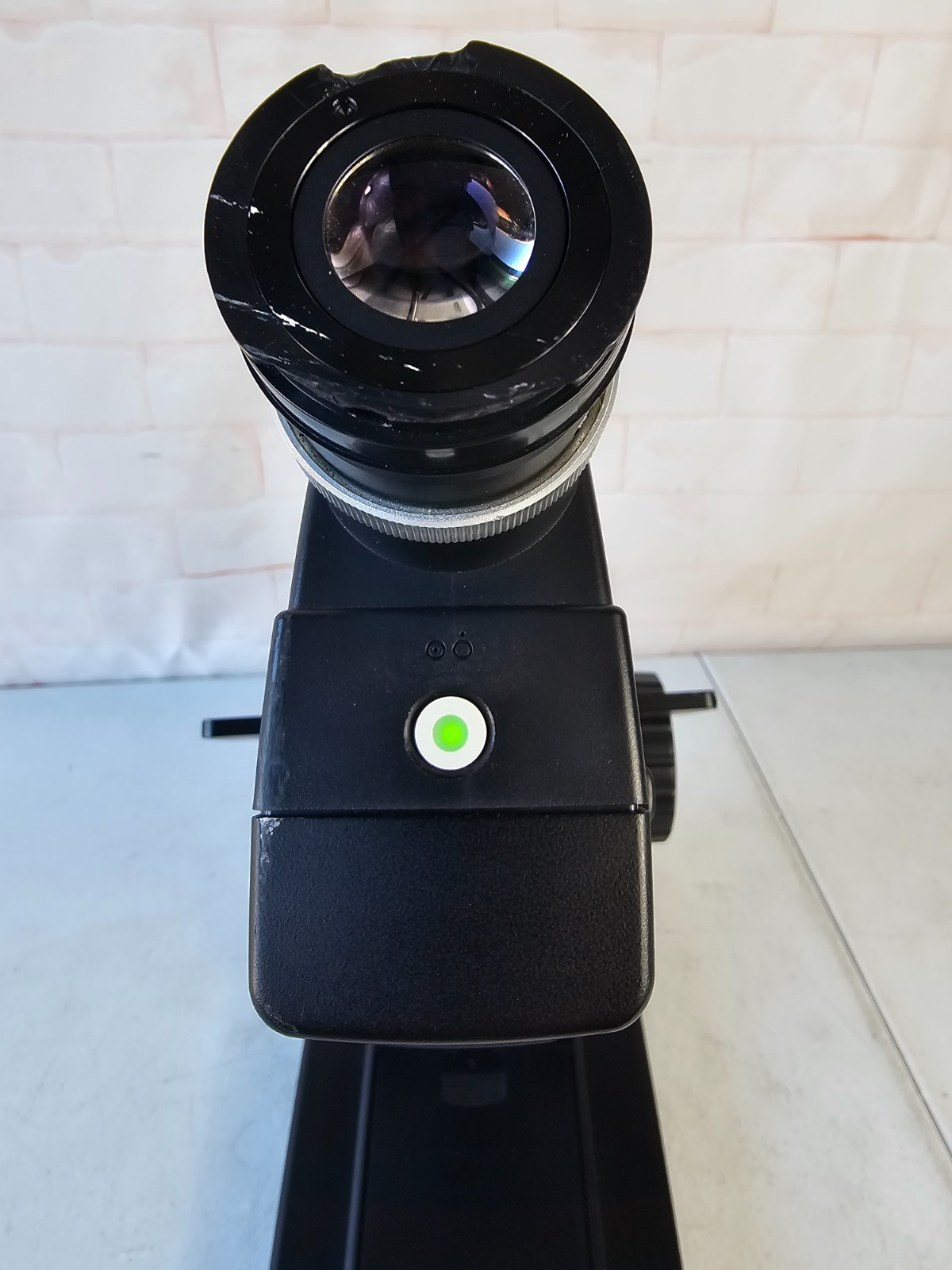 Topcon LM-8 Lensmeter *Parts Unit, Powers On*