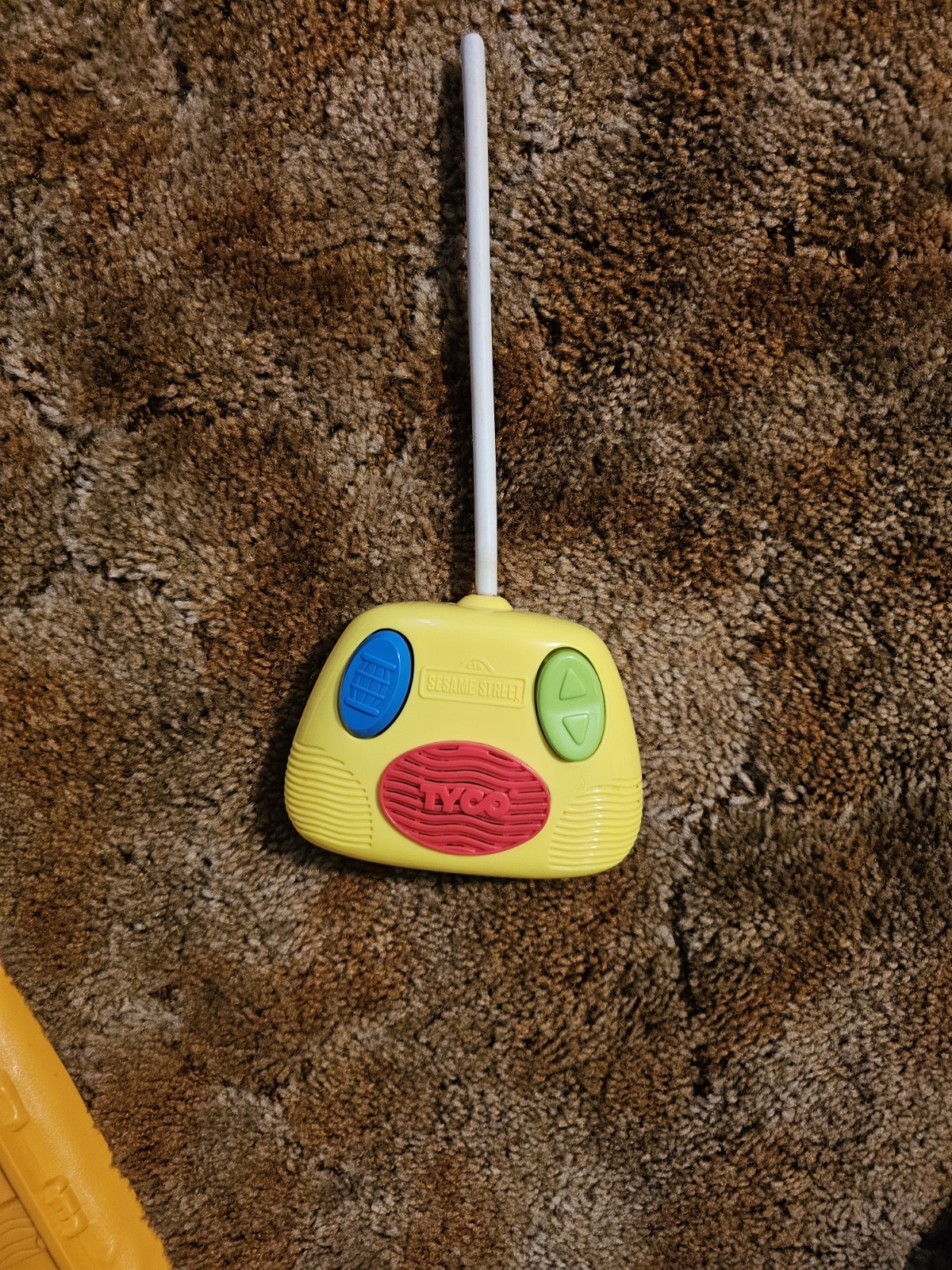 Sesame Street Elmo’s Radio Control Railroad 30 Piece Set