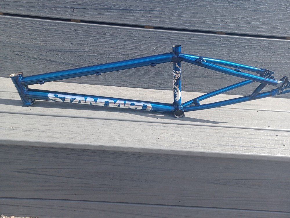 Standard Bykes 125r 22” Disk Blue With Chrome Decals