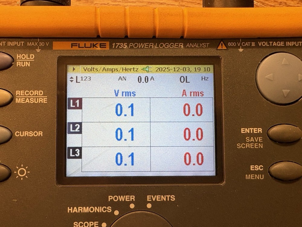 Fluke 1735 Three-Phase Power Quality Data Logger And Energy Analyzer