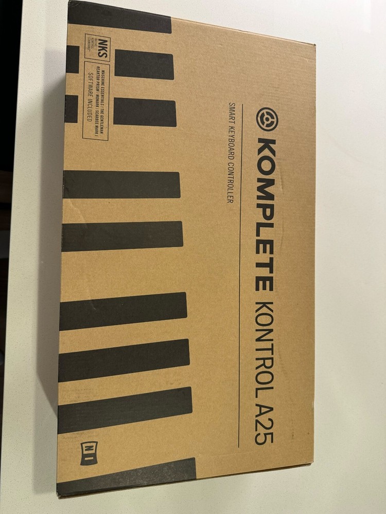 Native Instruments Komplete Kontrol A25 25-Note USB MIDI Keyboard Controller