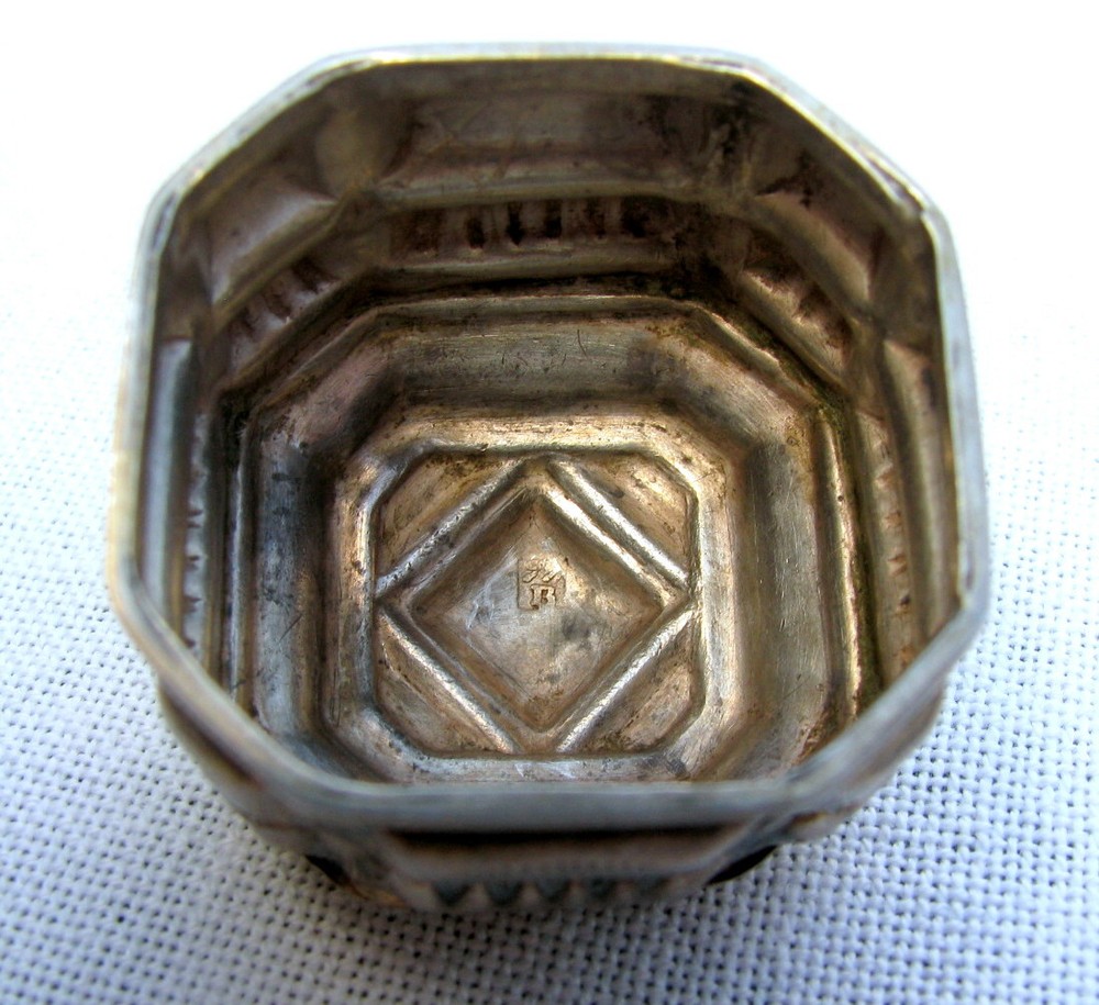 FINE SNUFF BOX / MATCH SAFE / KNICK KNACK / PEPPERMINT VICTORIAN 1899 SILVER BOX