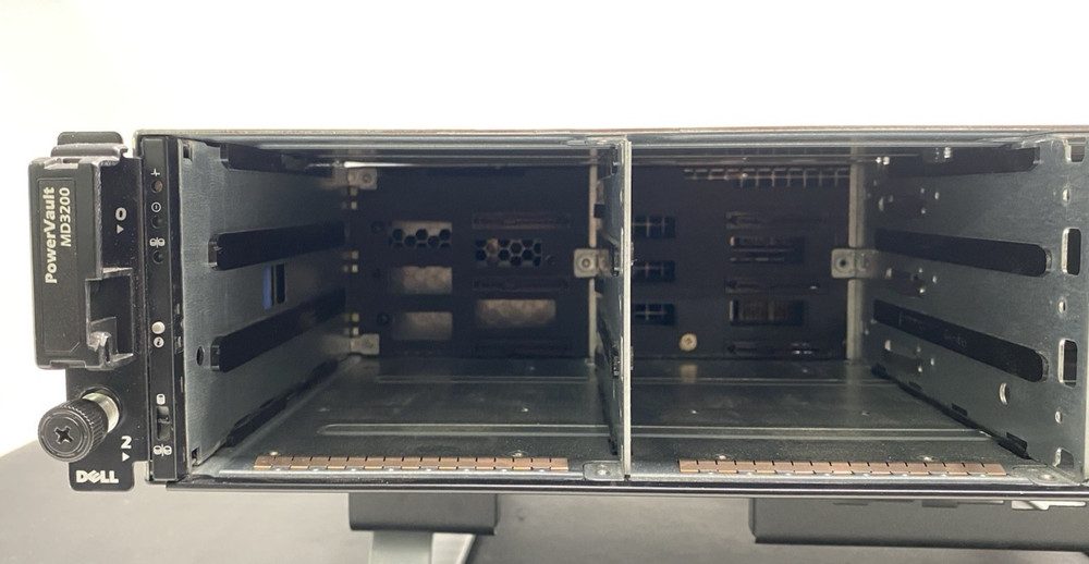 Dell PowerVault MD3200 Controller with Dual Power Supply Only