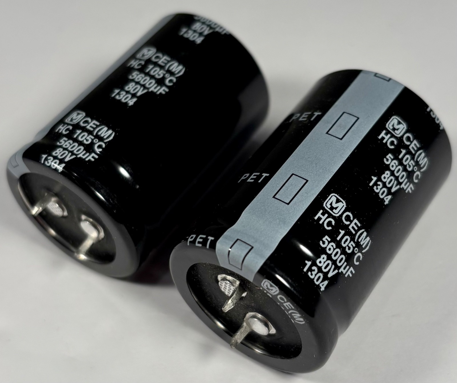 5600uF 80V  105°C  30x45mm Snap In Electrolytic Capacitor Matsushita Quantity 2