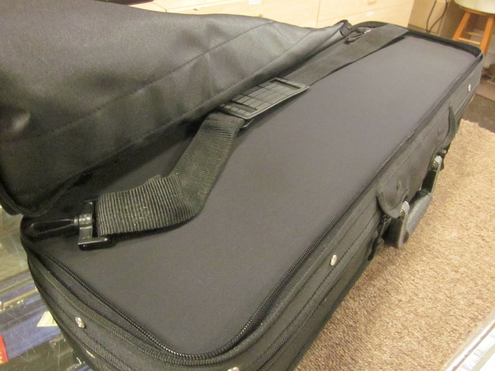 Knilling 1/2 size violin case - NOS item