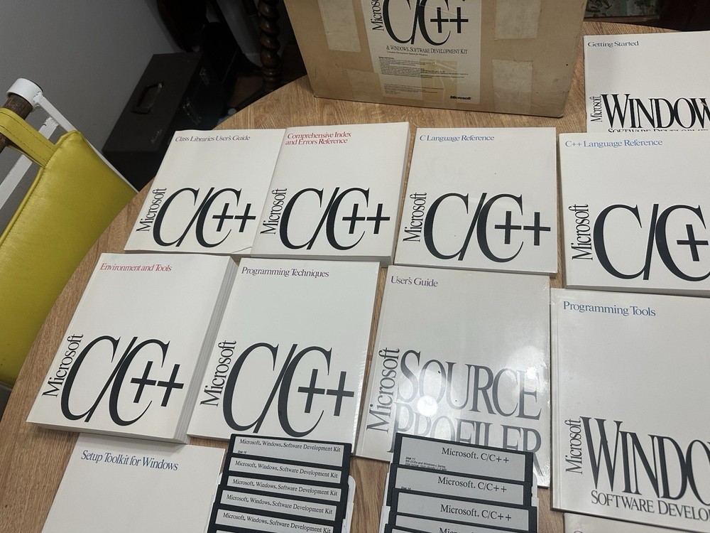 1992 Microsoft C/C++ Windows Software Development Kit Rare Set