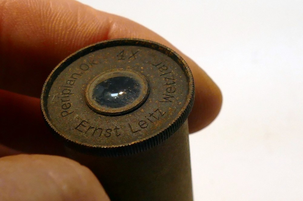 ERNST LEITZ WETZLAR PERIPLAN OK. 4x MICROSCOPE EYEPIECE 1"