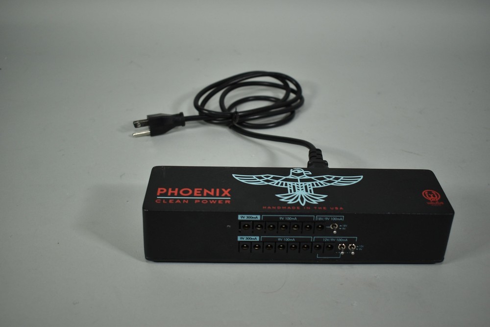 Walrus Audio Phoenix Pedal Power Supply