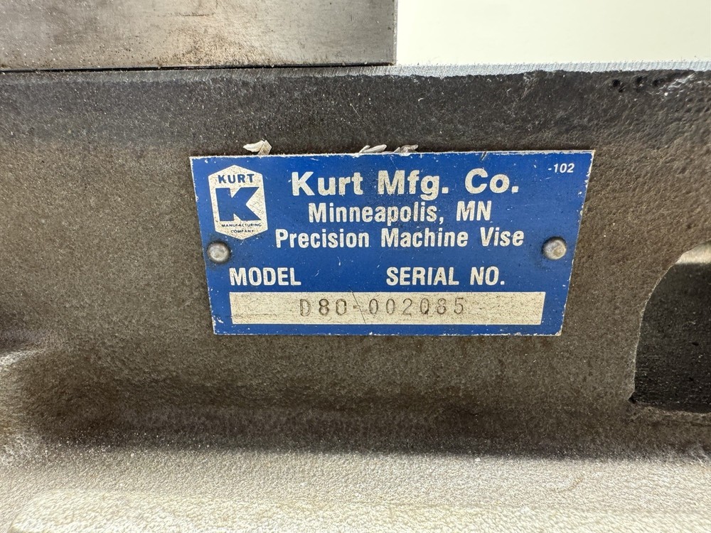 D80 Kurt 8" Milling Machine Vise with Handles and Attached Workstop