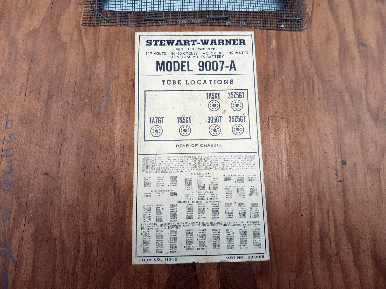 Vintage Stewart Warner 9007-A AM Portable Tube Radio Luggage-Style 1940s