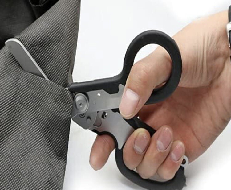 Raptor STYLE Tactical Multi Tool Rescue Shears Black