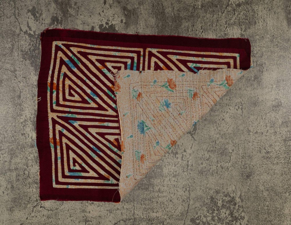 Vintage Background Material ZigZag Mola