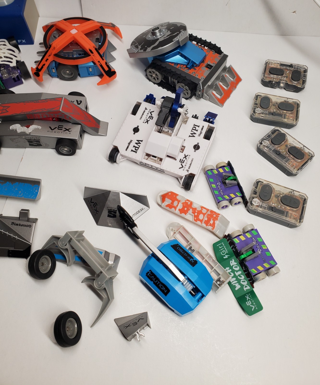 Hexbug Battlebots Lot Of 6 W/ 4 Remotes plus extras READ