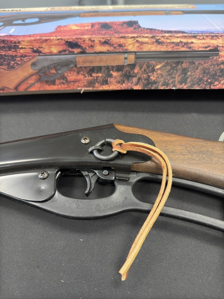 Daisy Red Rider Millenium Edition 2000 BB Gun Unused With Inserts W Box