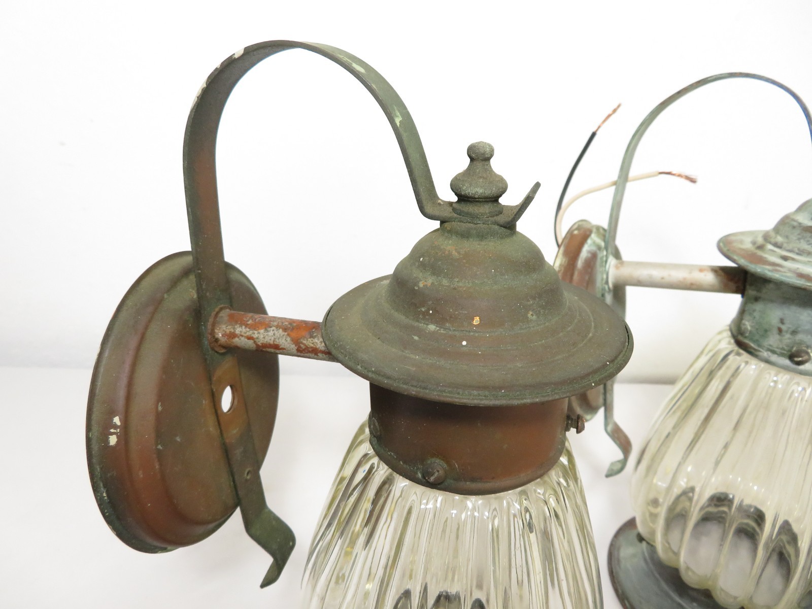 ANTIQUE Arts & Crafts COPPER TUDOR PORCH WALL SCONCE LAMP LIGHT PAIR Lantern