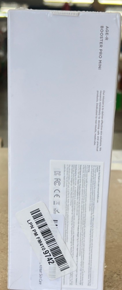 medicube AGE-R BOOSTER PRO MINI White Multi-Function Machine CE FCC Marked