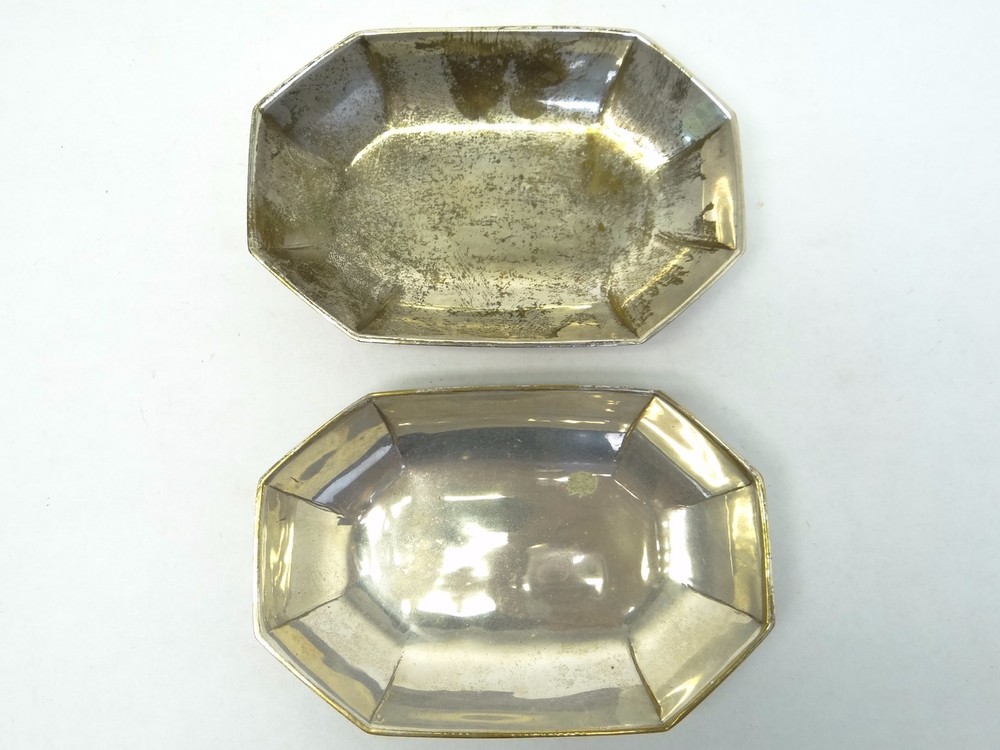 Lot of Two Metal Brass Silverplate Unmarked Soap Dishes Bowls Bathroom Décor