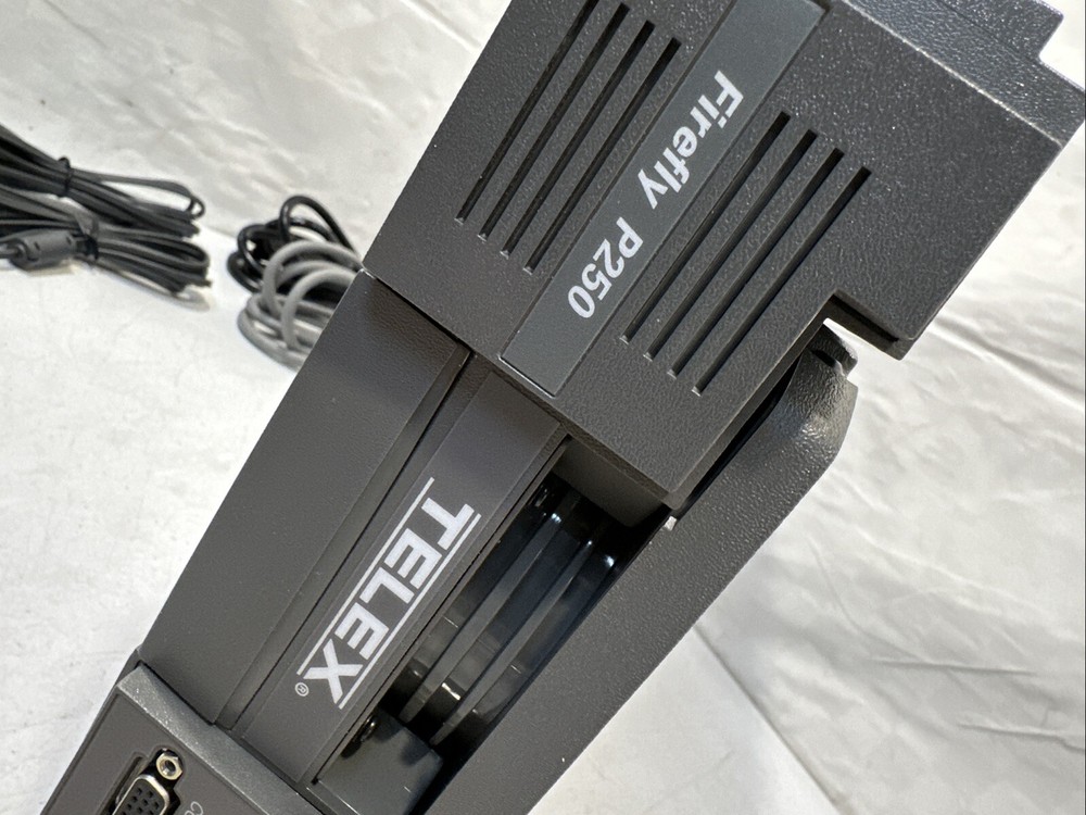 Telex Firefly P250 SVGA LCD Notebook Projector