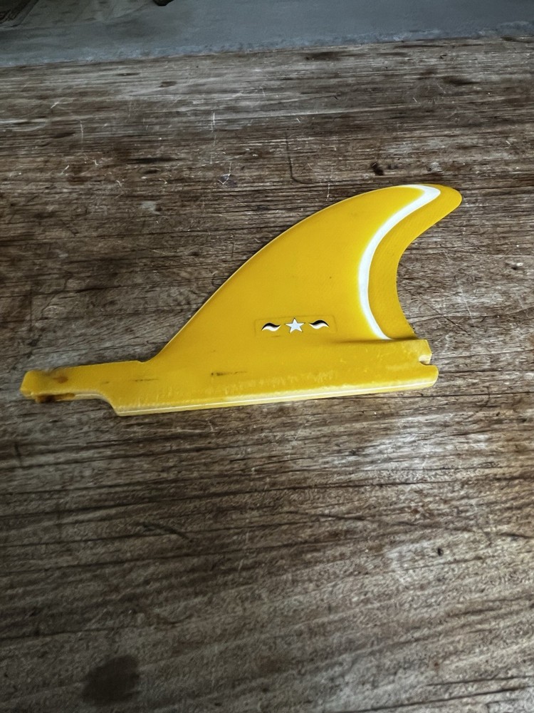 Vintage Star Surfboard Fin Right Side