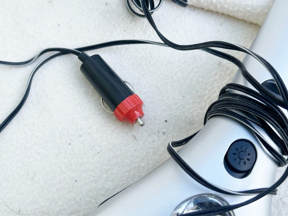 ELECTRIC HEATED SNOW ICE SCRAPER FOR CAR 12V