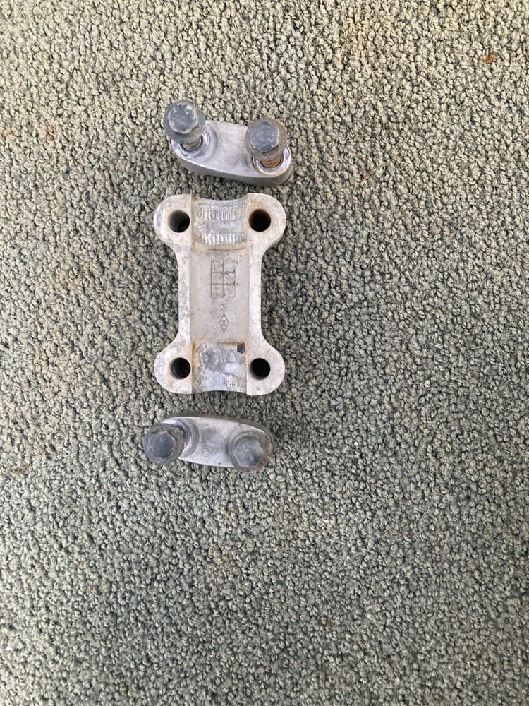 2000 YAMAHA BEAR TRACKER 250 2X4 HANDLEBAR RISER CLAMP BRACKET 99-04