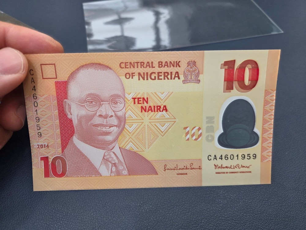 Nigeria 10 Naira 2014 Polymer Note – Printing Error Missing Back Print