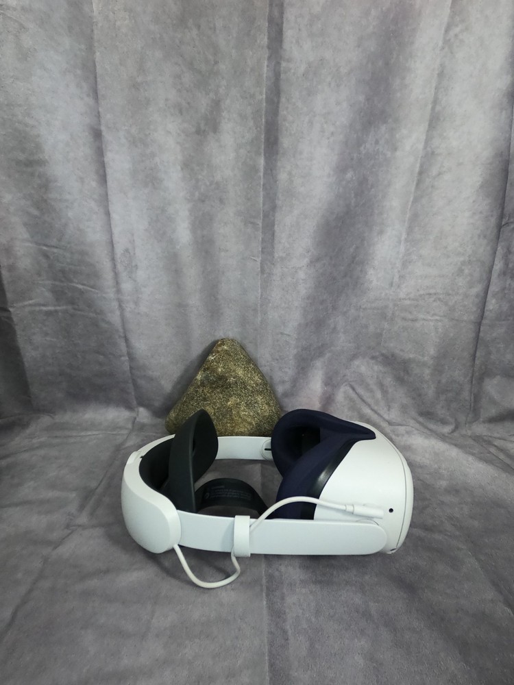 Meta Quest 2 256GB VR Bundle Elite Battery Strap Link Cable Case VR Face Pad