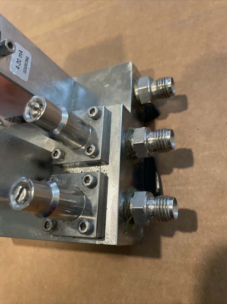 BRONKHORST MASS FLOW METER/CONTROLLER N2 50LN/MIN A15