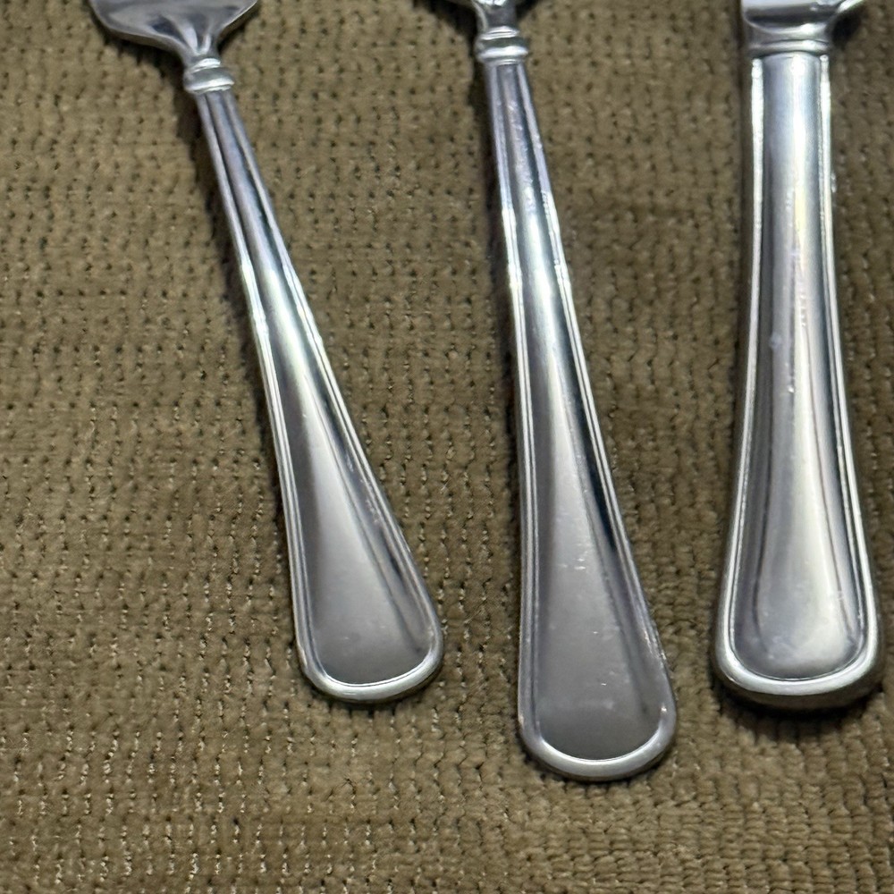 Reed & Barton Mendon 5 Piece Place Setting Stainless Flatware