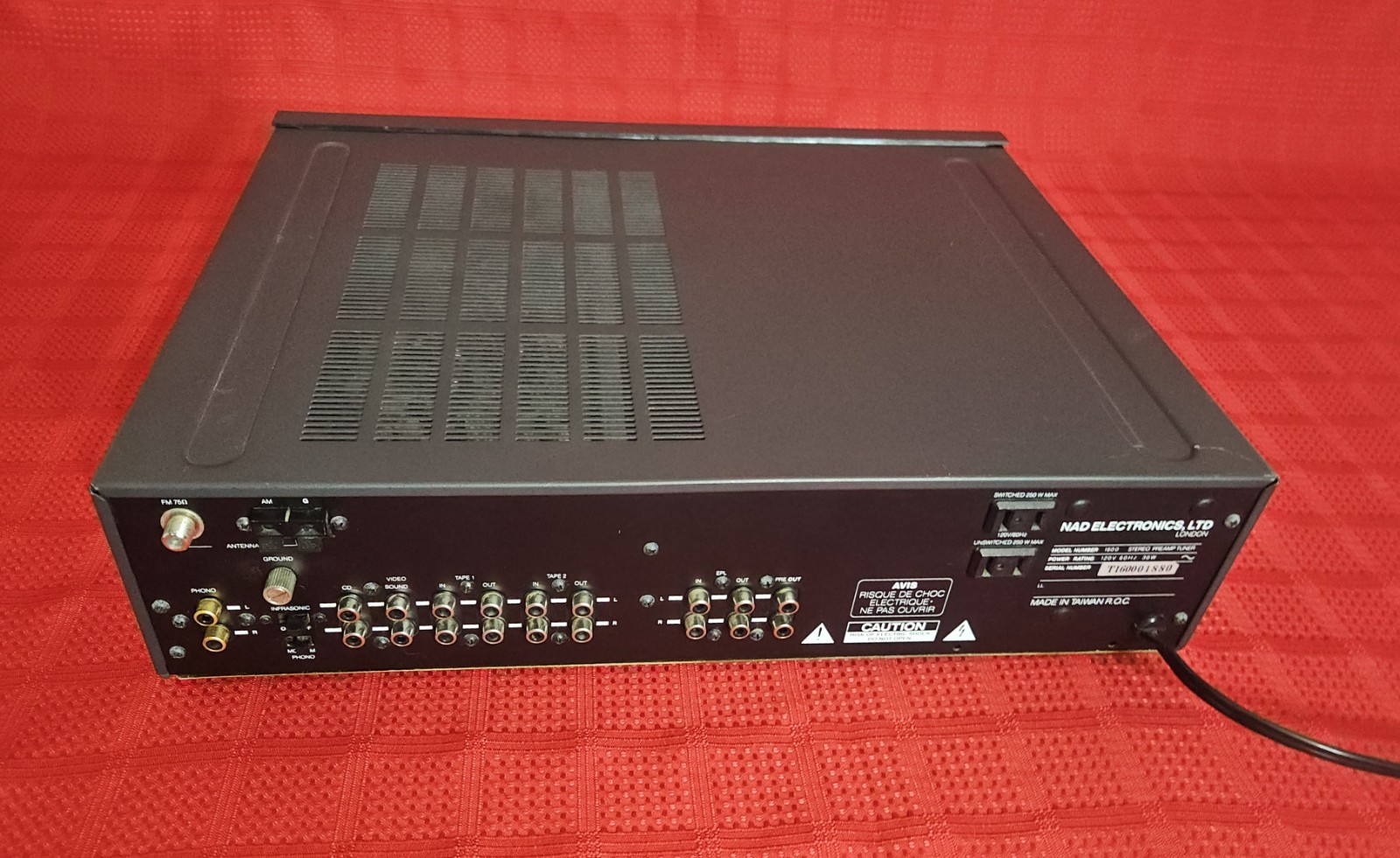 NAD 1600 Stereo Preamp / Tuner ~Powers On ~No Sound Output~ Sold As Is~ Read ~