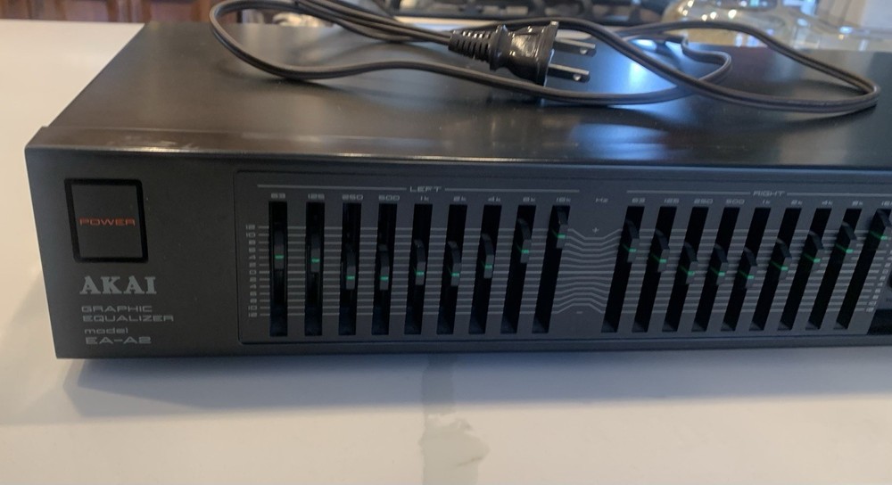 AKAI EA-A2 GRAPHIC EQUALIZER Tested And Works