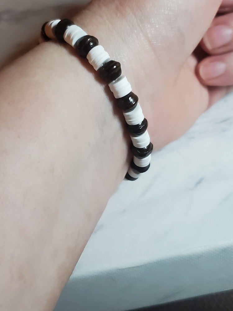 Handmade White Circle Charm Beaded Bracelet Black & White