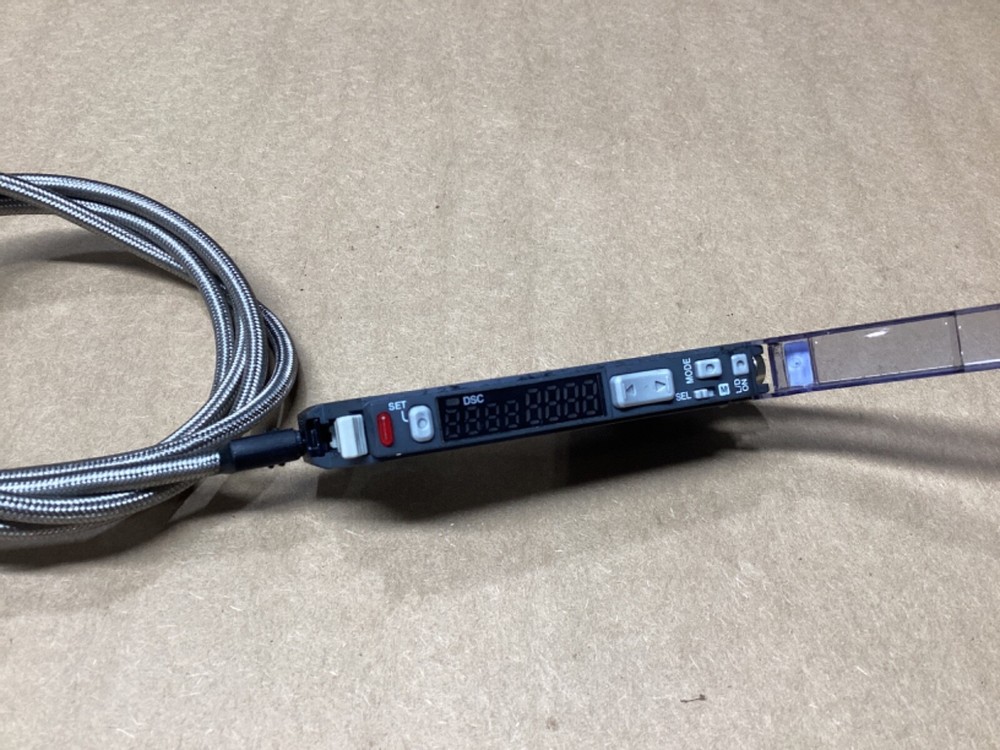 Keyence FS-V31C Fiber Optic Amplifier Sensor #111H28